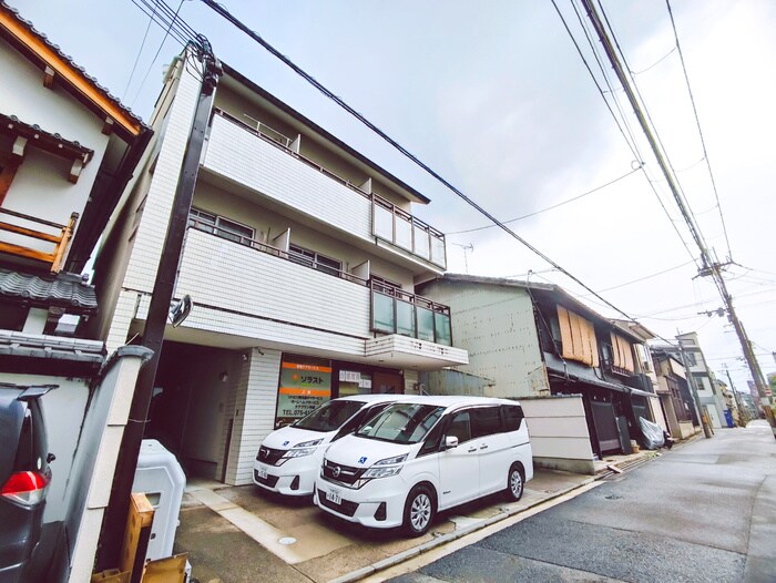 物件外観写真2　(外観写真)