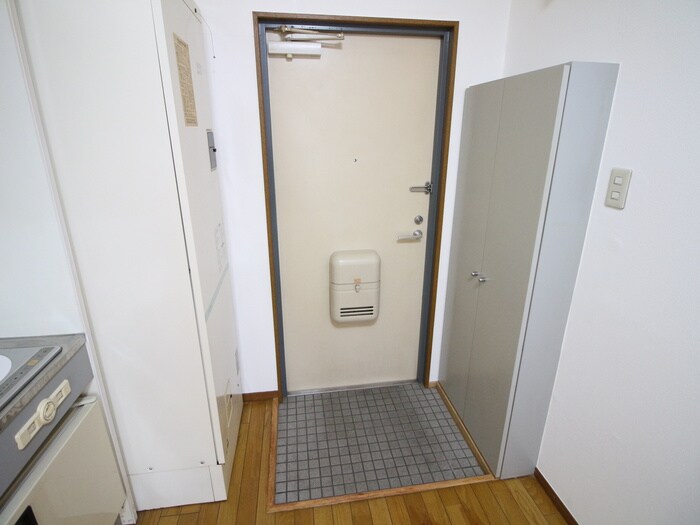 物件内観写真17　(玄関)