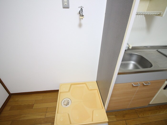 物件内観写真21　(洗濯機置場)