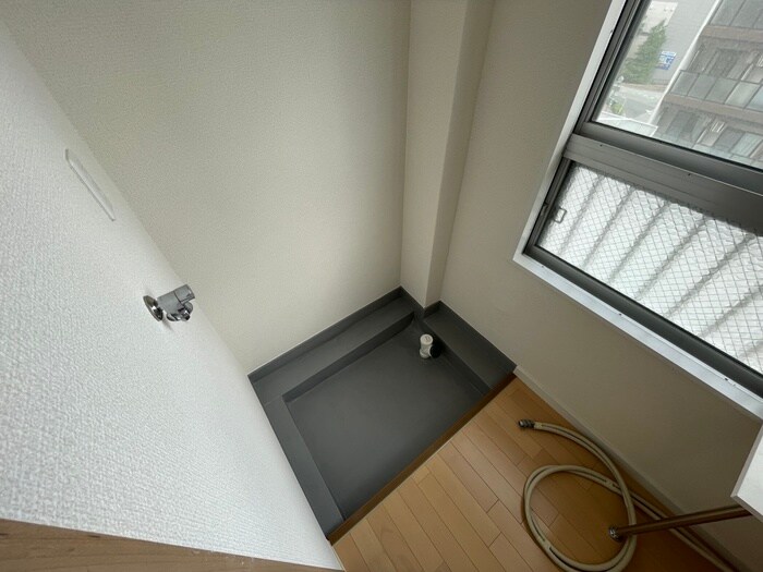 物件内観写真18　(洗濯機置場)