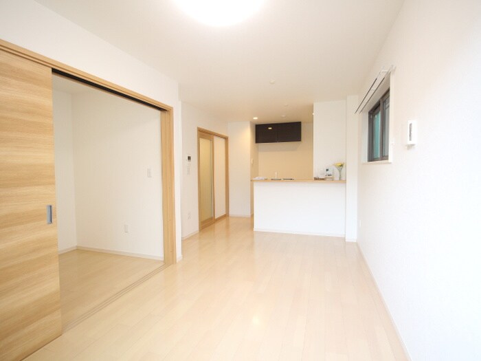 物件内観写真8　(居室)