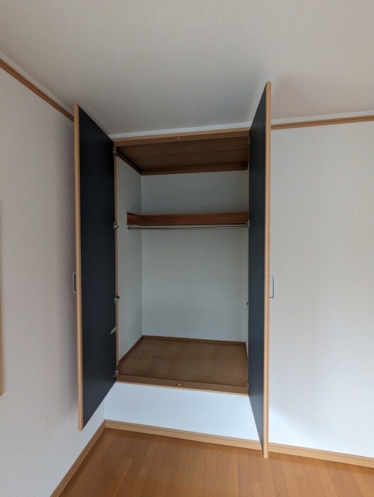 物件内観写真10　(収納)