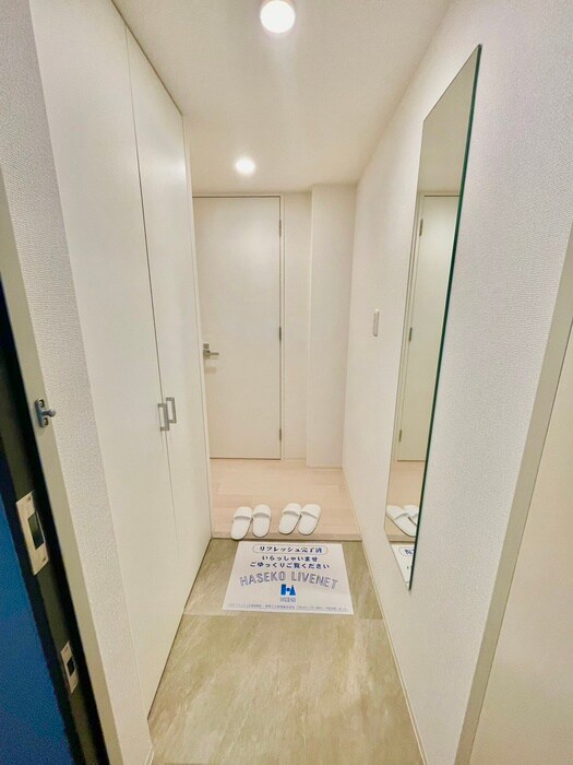 物件内観写真7　(玄関)