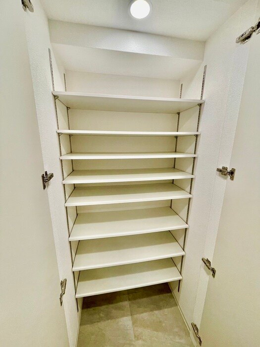 物件内観写真8　(靴箱)