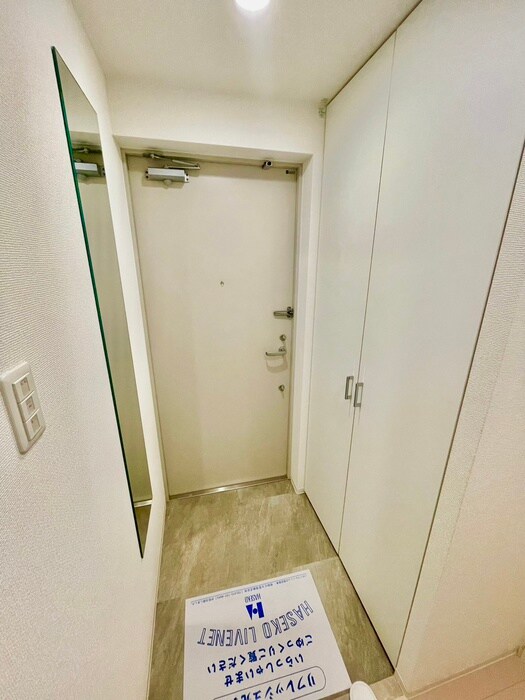 物件内観写真9　(玄関)