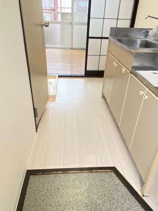 物件内観写真19　(玄関)