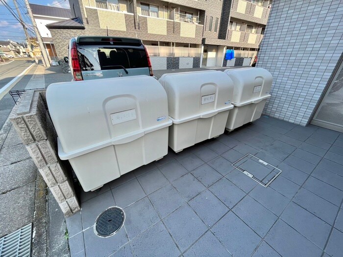 物件外観写真4　(建物設備)