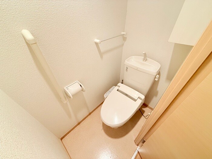 物件内観写真9　(トイレ)