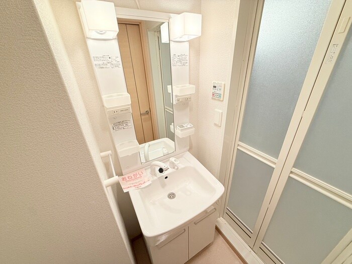 物件内観写真12　(洗面)