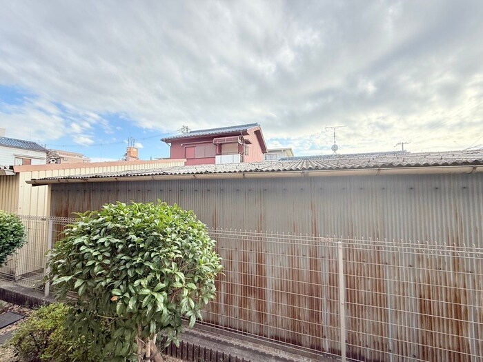 物件内観写真21　(室内からの展望)