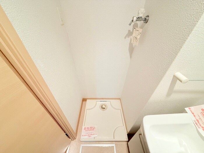 物件内観写真22　(洗濯機置場)