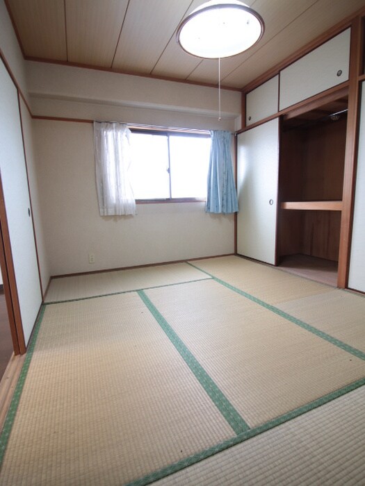 物件内観写真8　(居室)