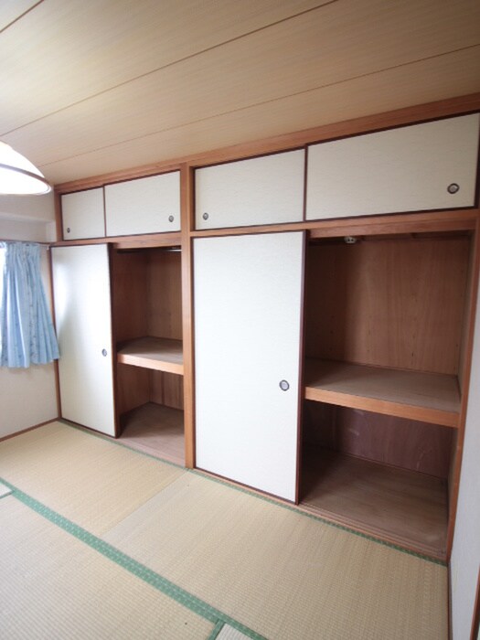 物件内観写真13　(収納)