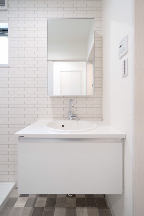 物件内観写真12　(洗面)