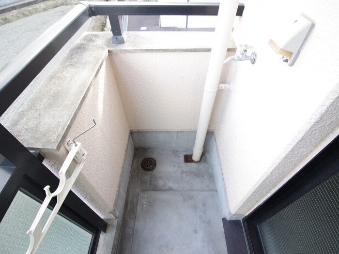 物件内観写真15　(洗濯機置場)