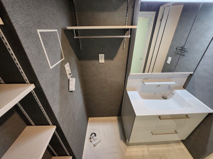 物件内観写真10　(洗濯機置場)