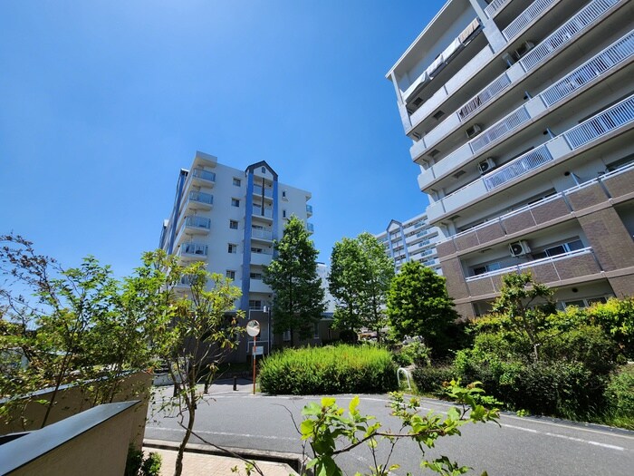 物件内観写真22　(室内からの展望)