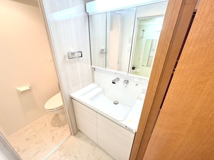 物件内観写真12　(洗面)