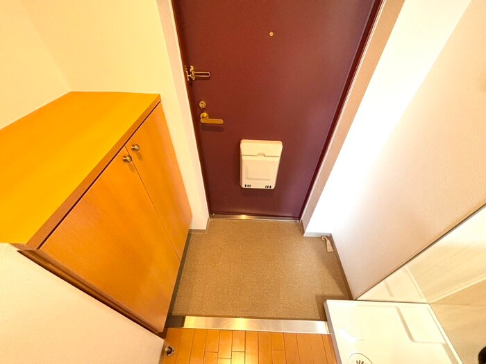 物件内観写真16　(玄関)
