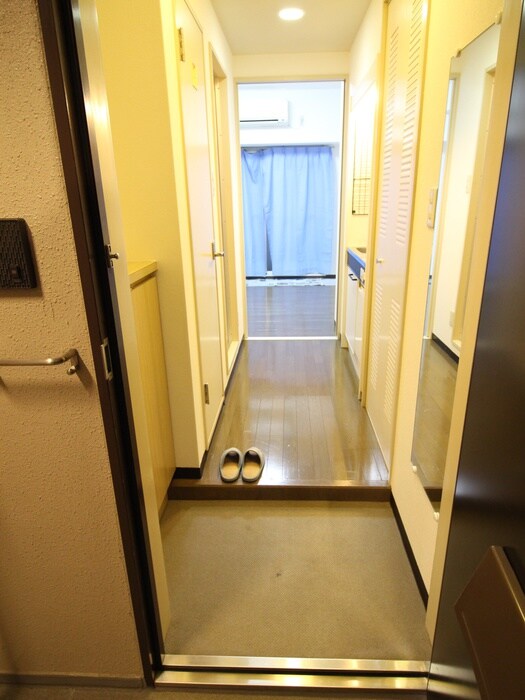 物件内観写真7　(玄関)