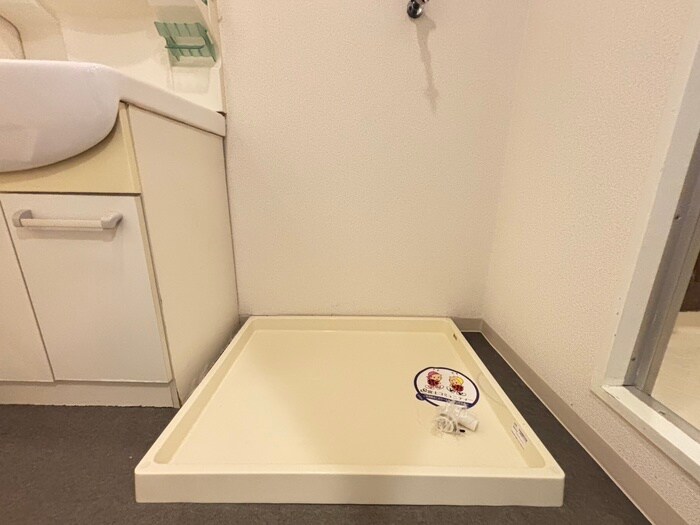 物件内観写真14　(洗濯機置場)