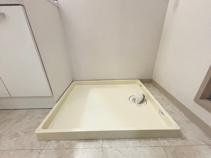 物件内観写真14　(洗濯機置場)