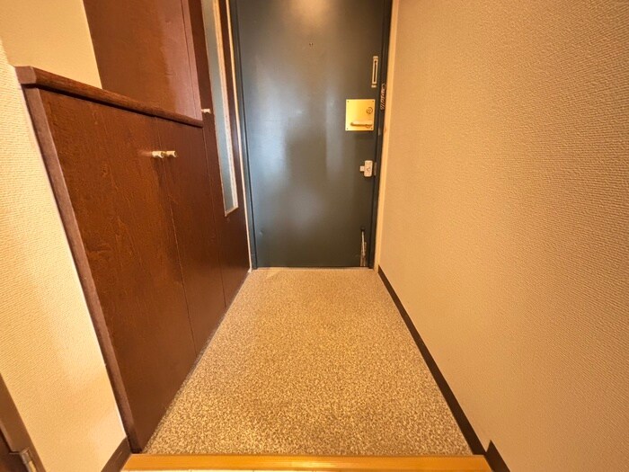 物件内観写真15　(玄関)