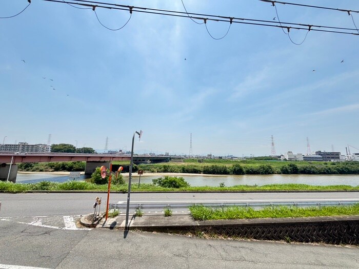 物件内観写真22　(室内からの展望)