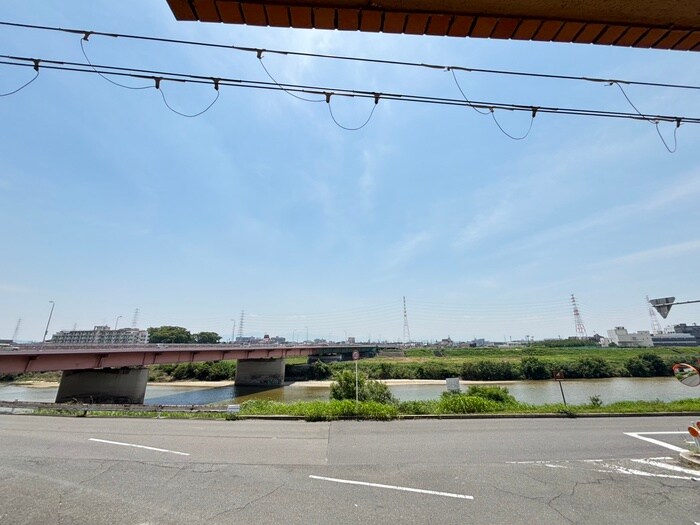 物件内観写真22　(室内からの展望)