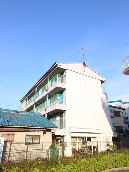 ファ－ストマンション外観写真