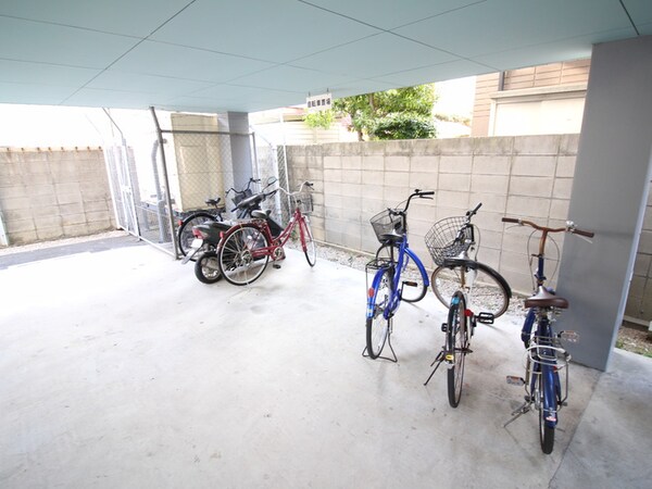 駐輪場