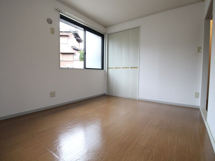 物件内観写真9　(居室)