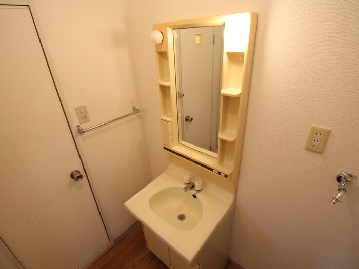 物件内観写真13　(洗面)