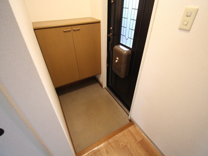 物件内観写真15　(玄関)