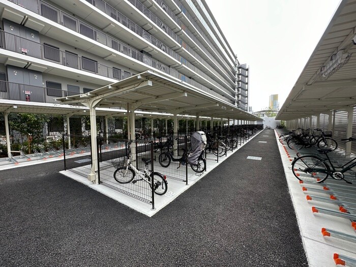 物件外観写真3　(駐輪場)