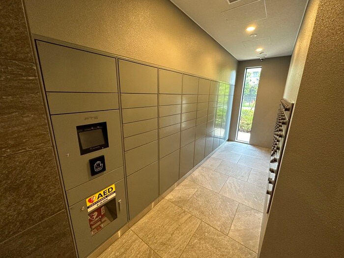 物件外観写真5　(エントランス部分)