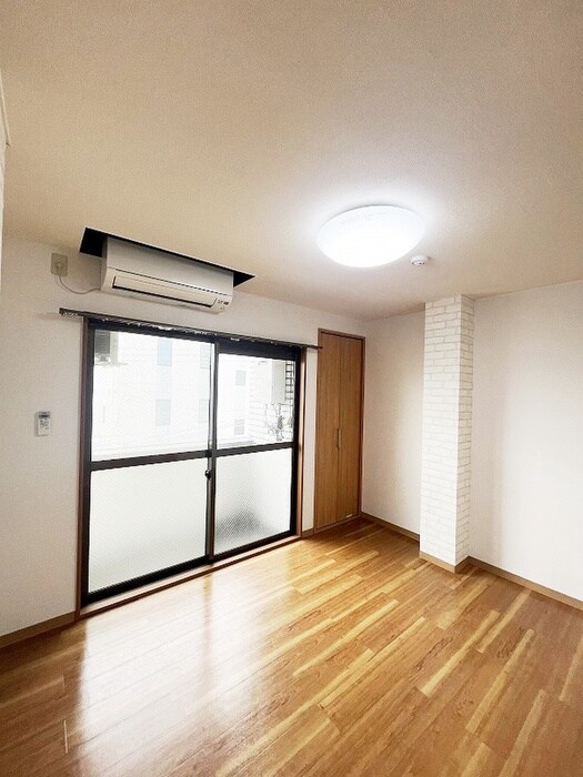 物件内観写真13　(居室)