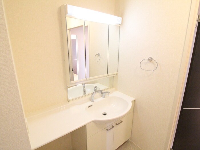 物件内観写真11　(洗面)