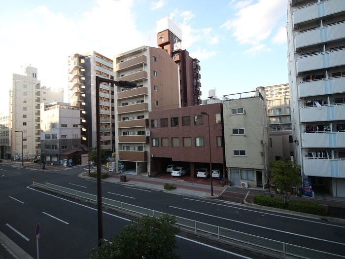 物件内観写真7　(室内からの展望)