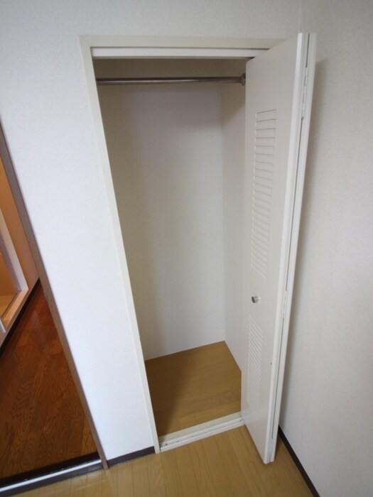 物件内観写真16　(収納)