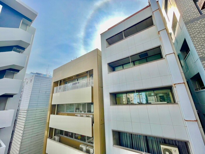 物件内観写真12　(室内からの展望)