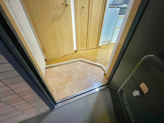 物件内観写真14　(玄関)