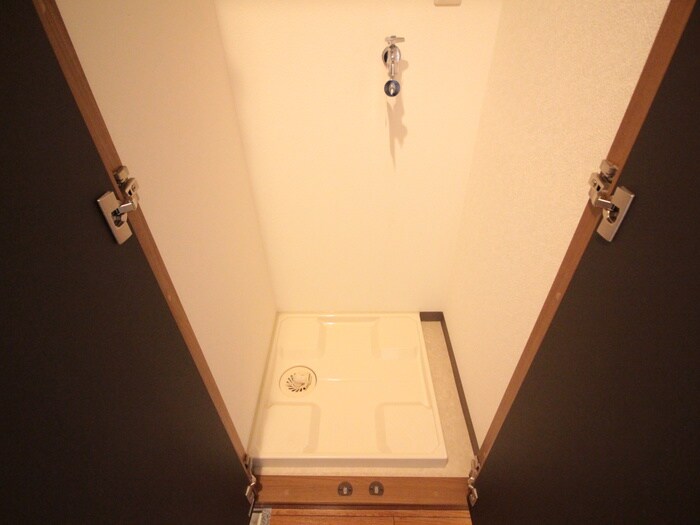 物件内観写真13　(洗濯機置場)