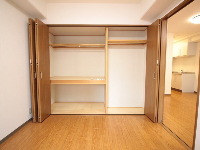 物件内観写真16　(収納)