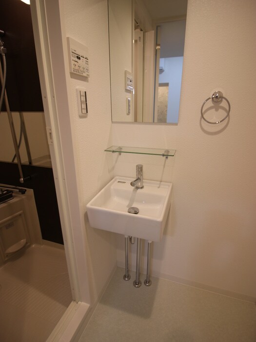 物件内観写真12　(洗面)