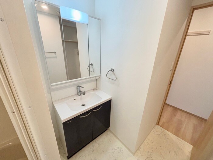 物件内観写真11　(洗面)