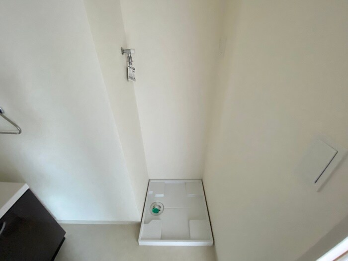 物件内観写真12　(洗濯機置場)