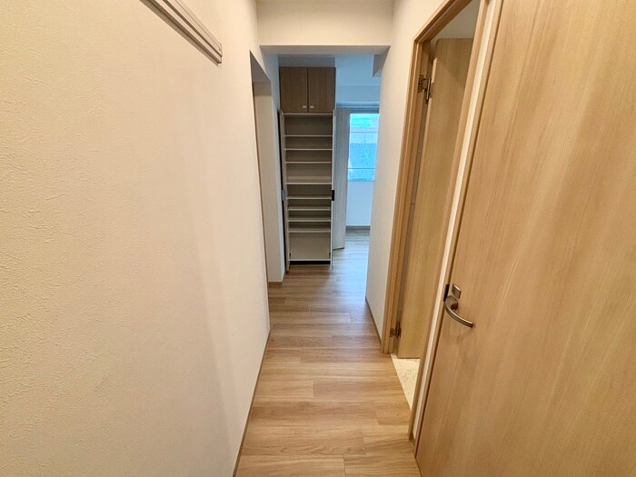 物件内観写真13　(廊下)