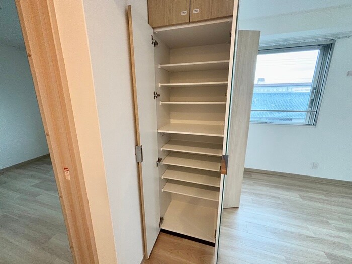 物件内観写真18　(靴箱)