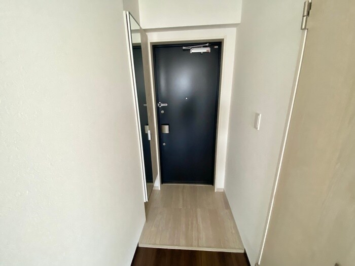 物件内観写真18　(玄関)